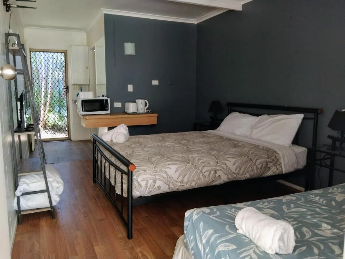 Bargara Beach Motor Inn Budget Accommodation Pet Friendly On Application 0*,